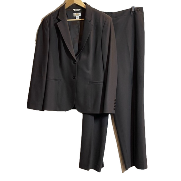TALBOTS brown ITALIAN WOOL 2-piece suit pants (size 14) & jacket (size 12) - Picture 6 of 12